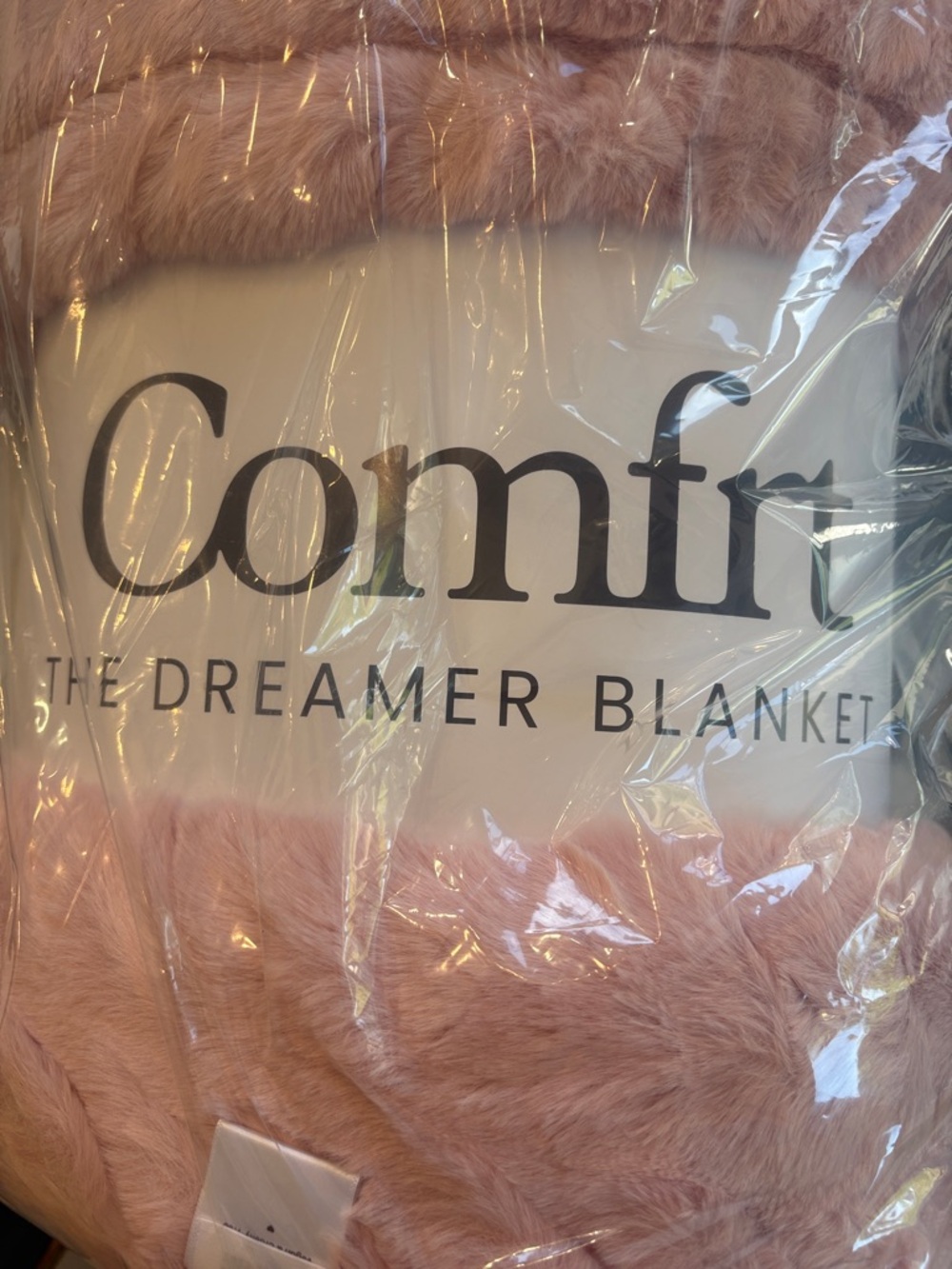 Dreamer Blanket - new with tags in original package - as soft as Lola Blankets! - Picture 3 of 3
